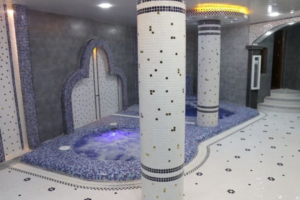 استخر خصوصی در بهشهر